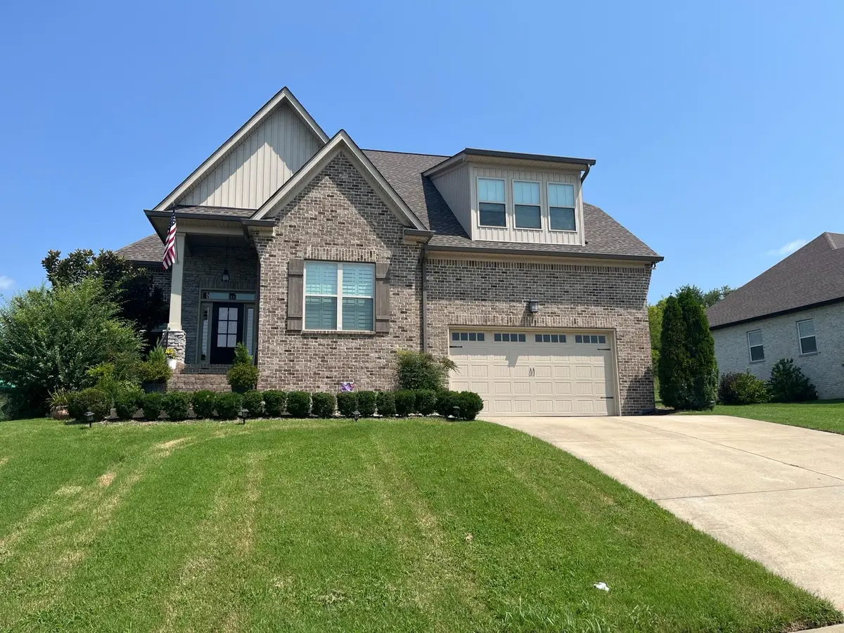 323 Hathaway Ln, Gallatin, TN 37066 - #1