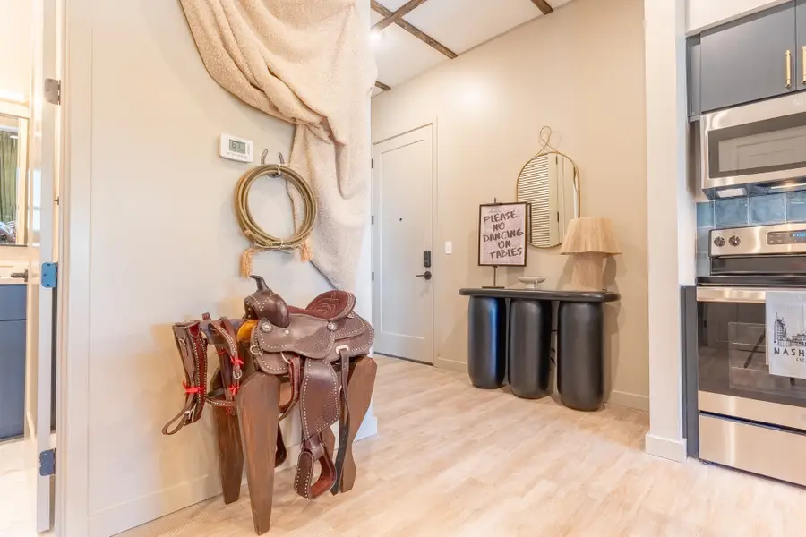 1014 16th Ave S #203, Nashville, TN 37212 - #2