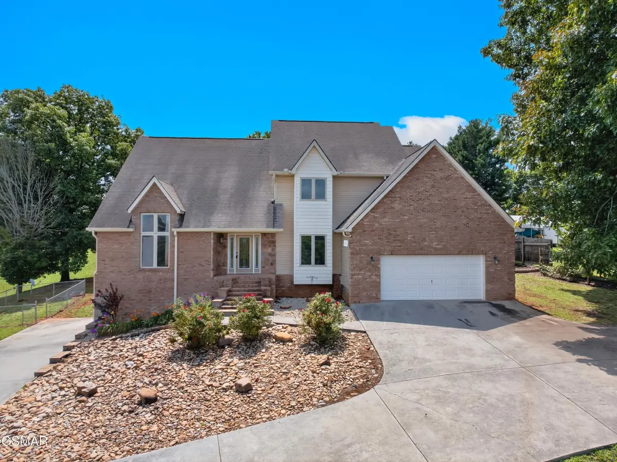 219 Sullivan Pointe, Dandridge, TN 37725 - #1
