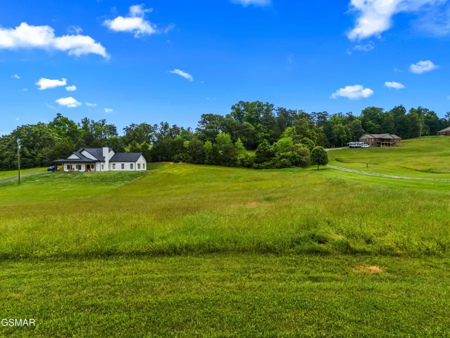 13 County Line Road, Dandridge, TN 37725 - #3