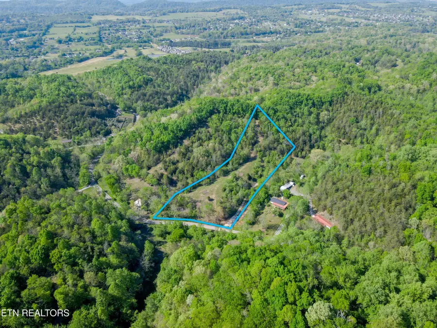 646 N Shiloh Rd, Seymour, TN 37865 - #2