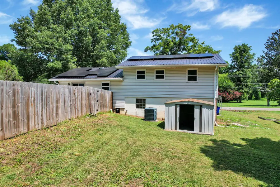 3010 W Lake Drive Nw, Cleveland, TN 37312 - #3