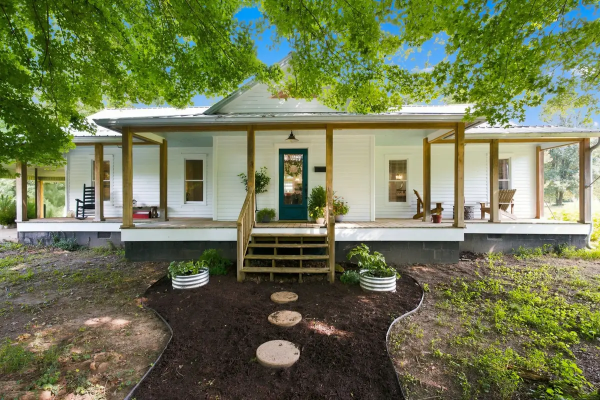 3363 Church St, Burns, TN 37029 - #1
