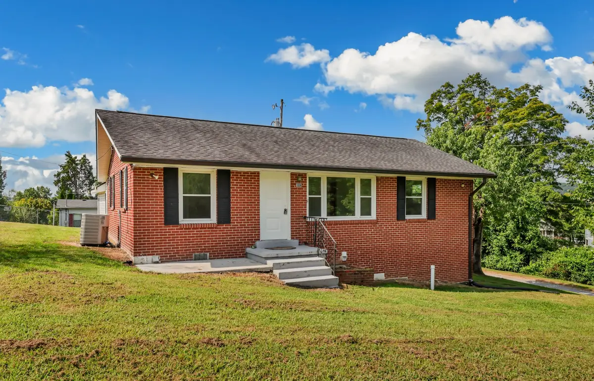 108 Turner St, Ashland City, TN 37015 - #1