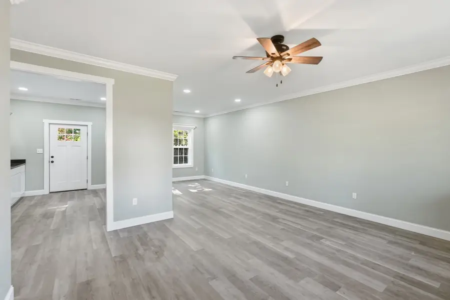 109 Woodland Dr, McMinnville, TN 37110 - #3