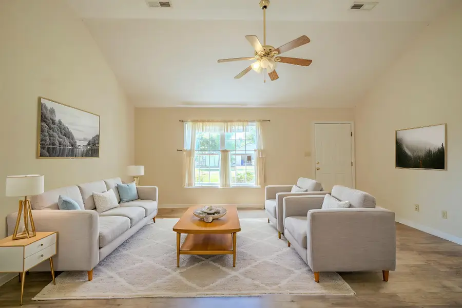 254 Linden Ln, Adamsville, TN 38310 - #2