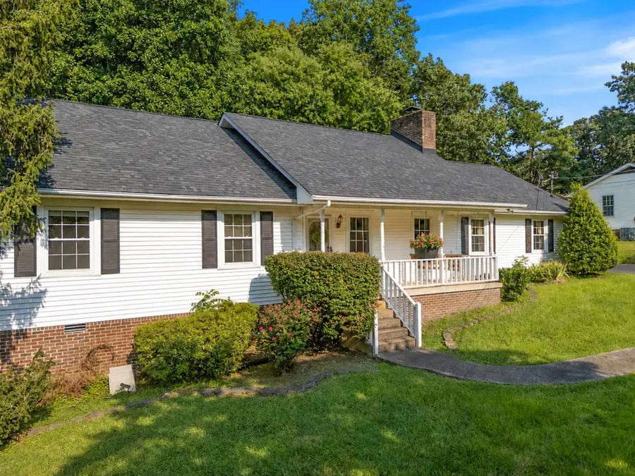 219 Brady Dr, Dickson, TN 37055 - #2