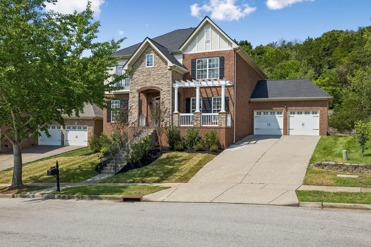 325 Wandering Cir, Franklin, TN 37067 - #1