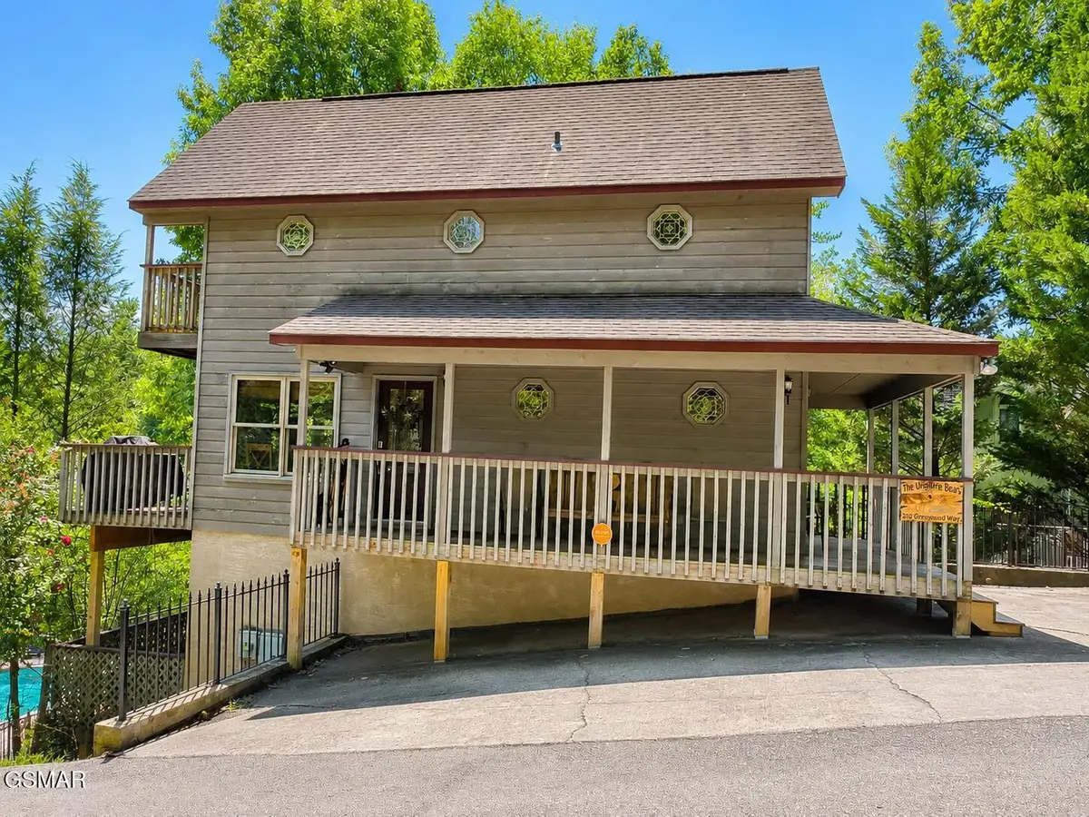 310 Greenwood Way, Pigeon Forge, TN 37863 - #1