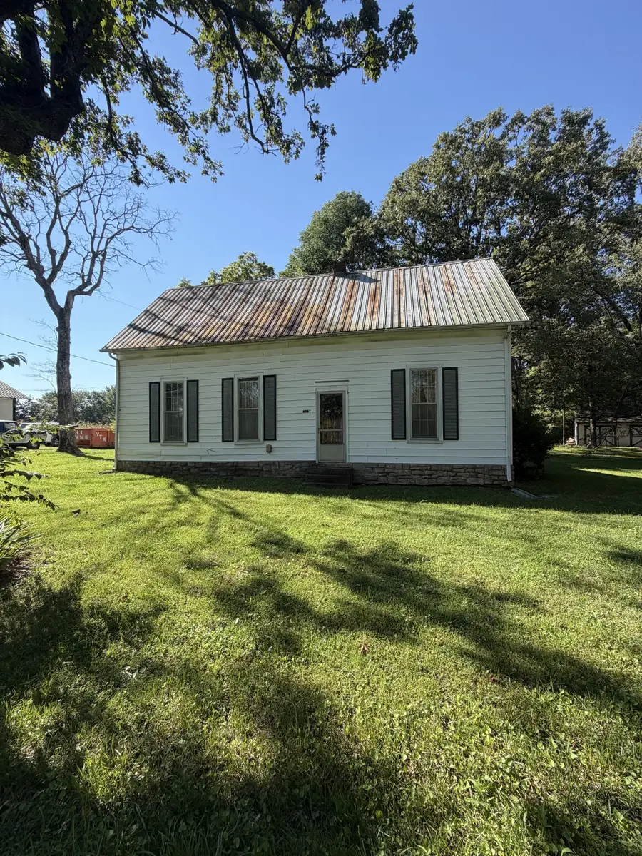 6962 Highway 25 E, Cross Plains, TN 37049 - #2
