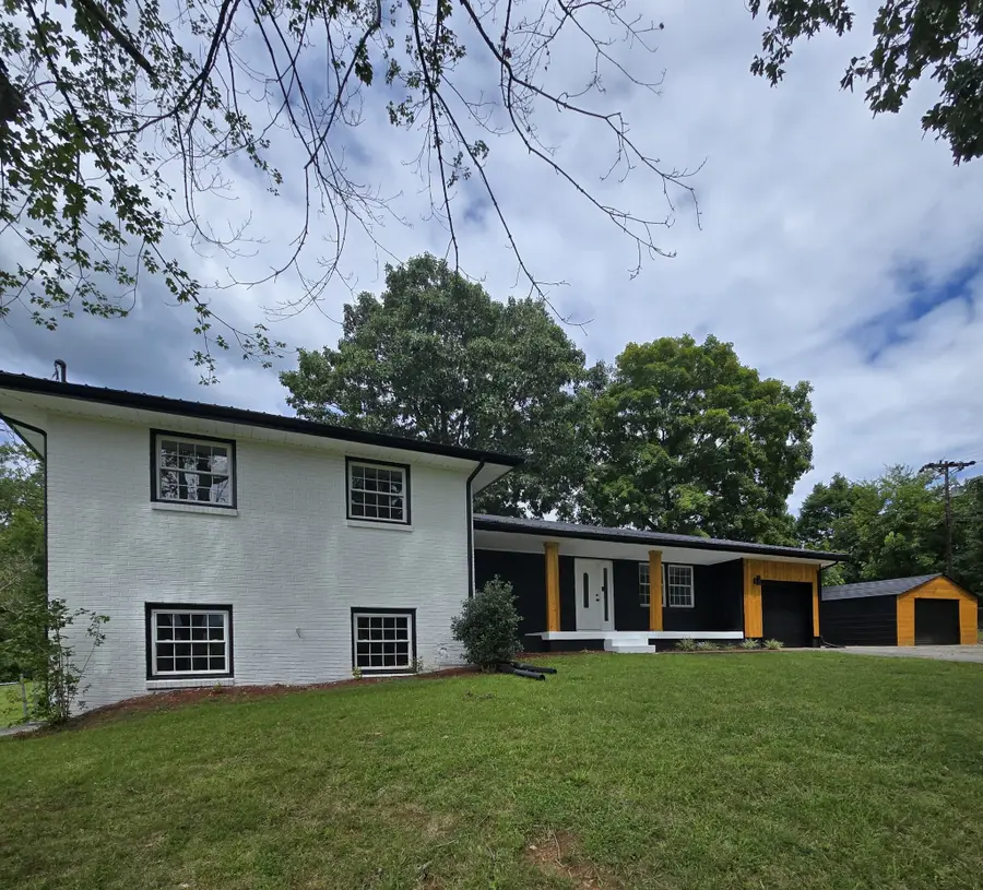 1787 W Elmwood Rd, Clarksville, TN 37040 - #2