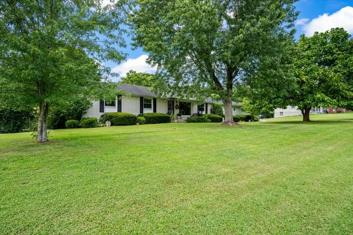 302 Utley Dr, Goodlettsville, TN 37072 - #1