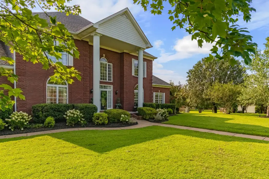 327 N Central Ave, Watertown, TN 37184 - #3
