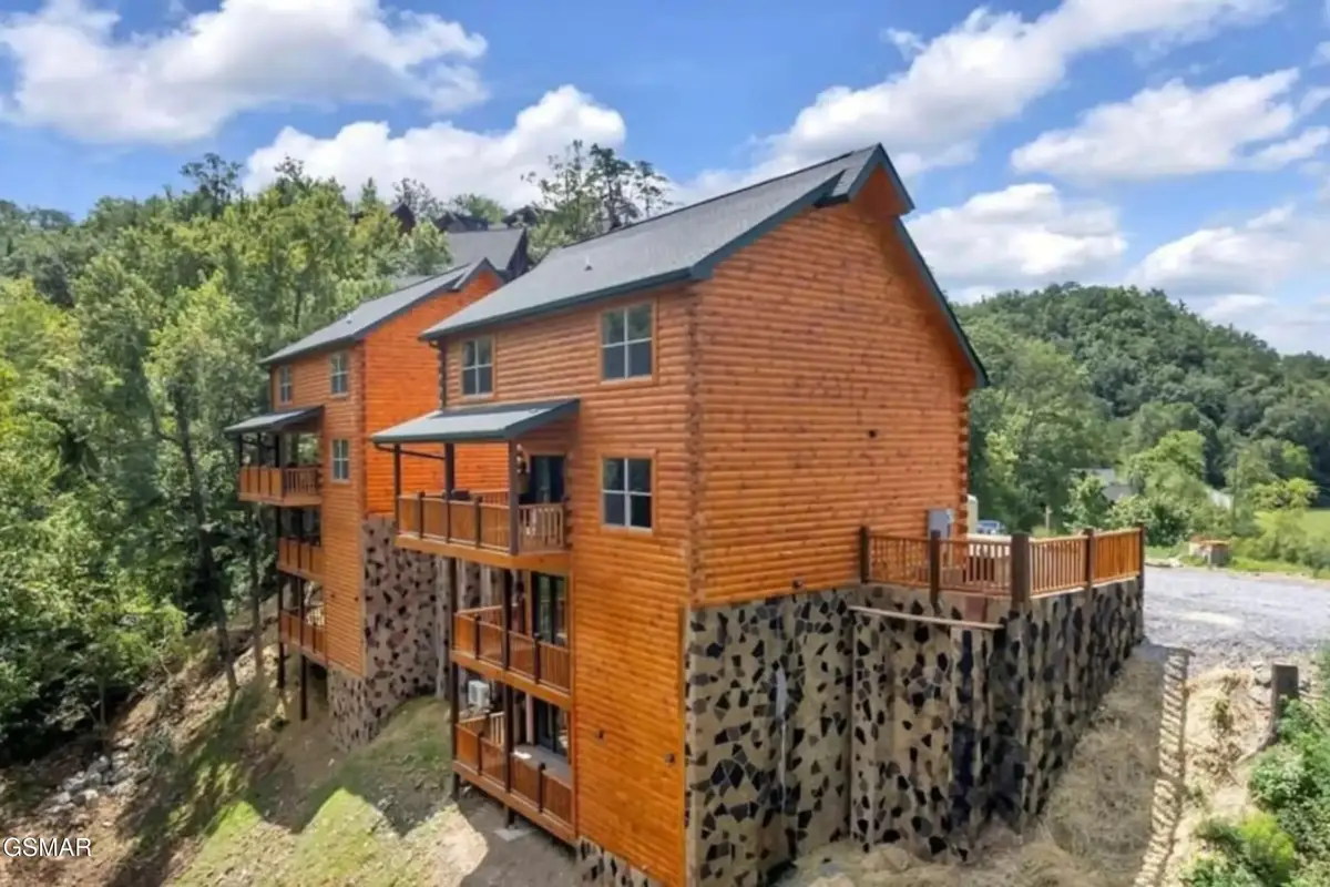 1802 Stone Wood Way, Pigeon Forge, TN 37862 - #1