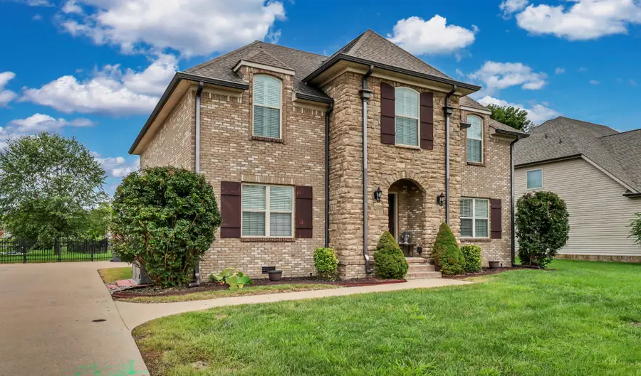 1085 Willow Cir, Clarksville, TN 37043 - #2