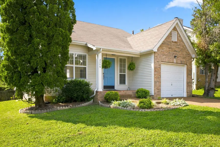 2306 Surrey Ln, Franklin, TN 37067 - #2