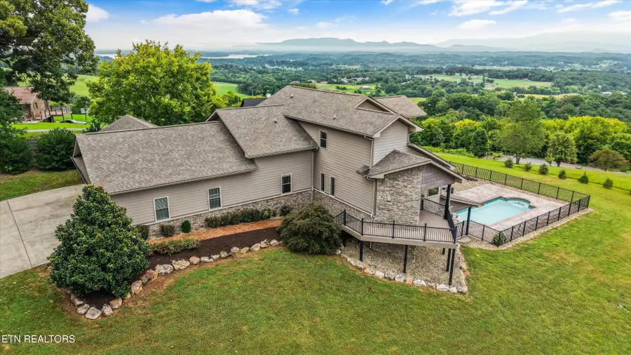 1041 Hilltop Lane, Kodak, TN 37764 - #3