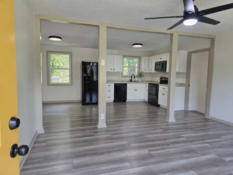 641 Cleveland Dr, Clarksville, TN 37042 - #3