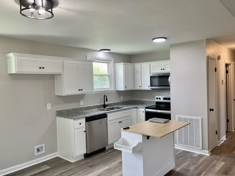 221 Austin Dr, Portland, TN 37148 - #3