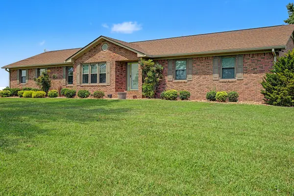 6730 Pierce Ln, Hopkinsville, KY 42240