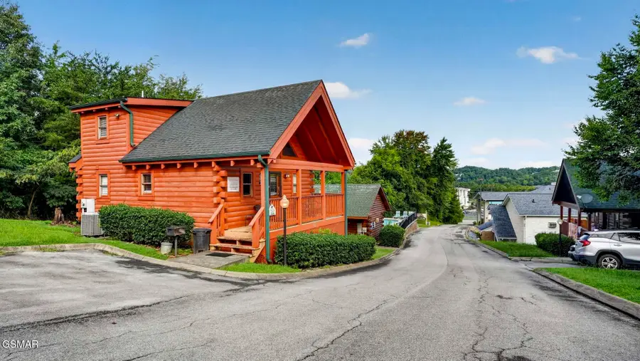 208 Moose Ridge Way, Pigeon Forge, TN 37863 - #3