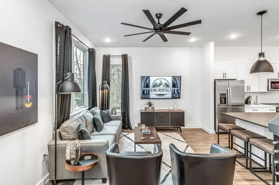 738 Douglas Ave #7, Nashville, TN 37207 - #3