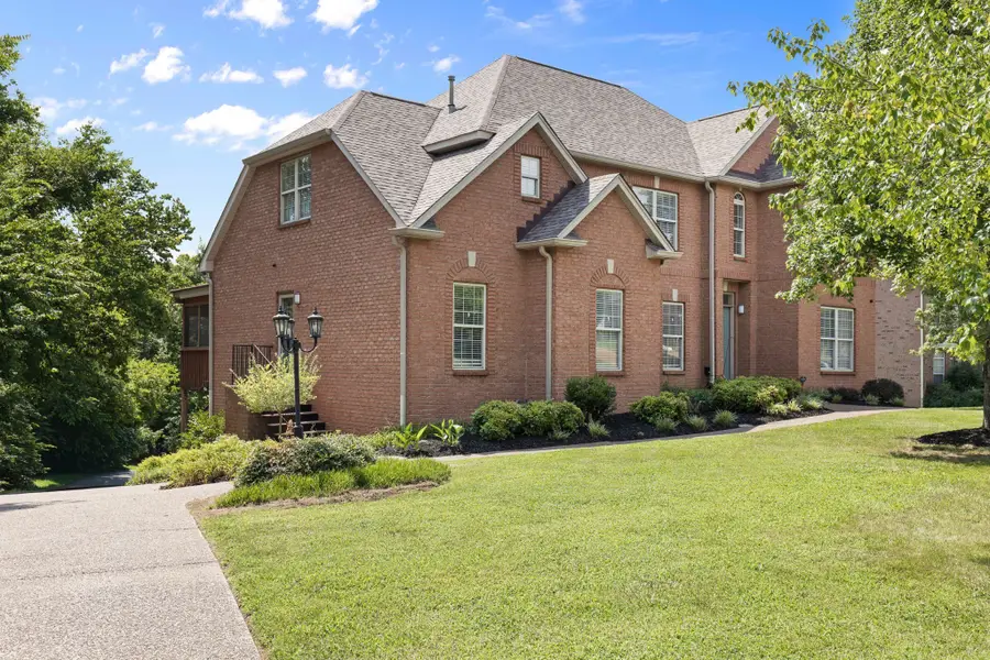 812 Lynn Dr, Goodlettsville, TN 37072 - #3