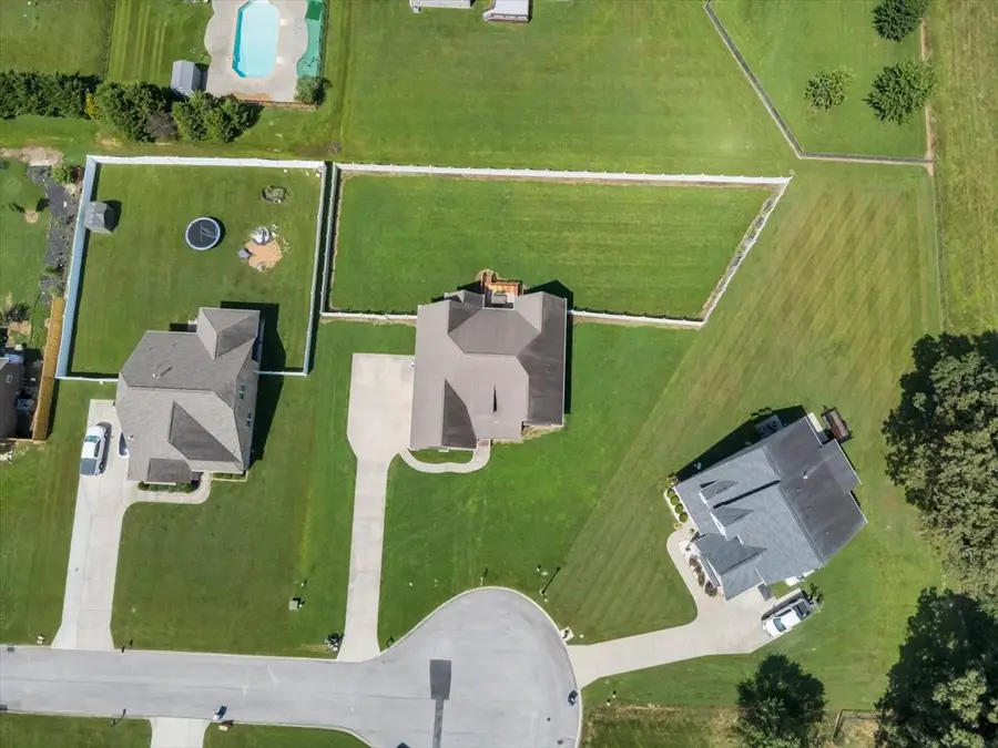 61 N Kensington Ct, Manchester, TN 37355 - #3
