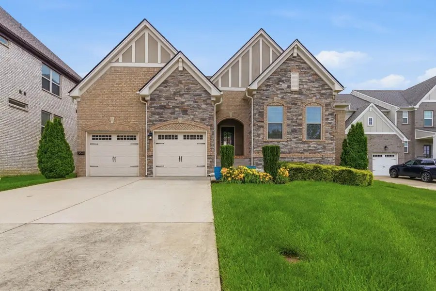 3061 Elliott Dr, Mount Juliet, TN 37122 - #2