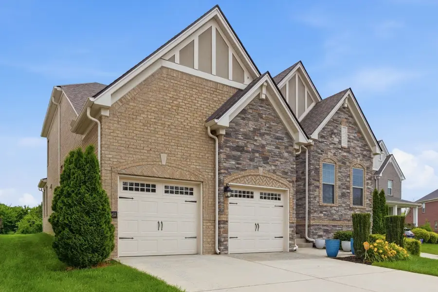 3061 Elliott Dr, Mount Juliet, TN 37122 - #3