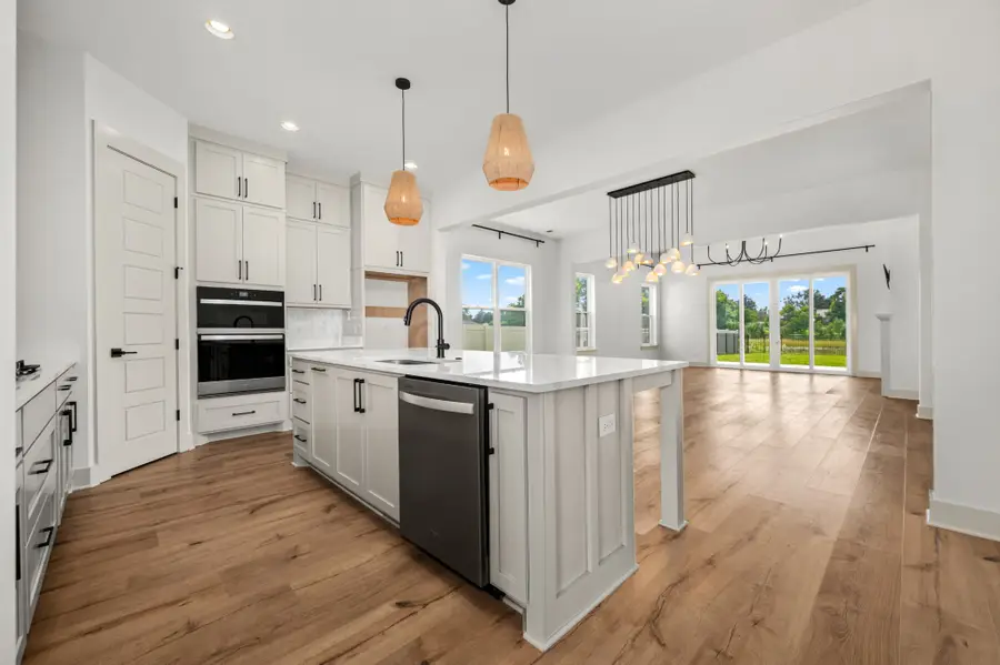 520 Gresham Ln, Murfreesboro, TN 37129 - #2