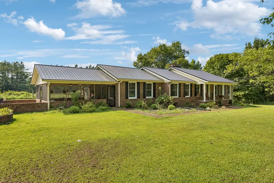 216 Napier Lake Rd, Hohenwald, TN 38462 - #2