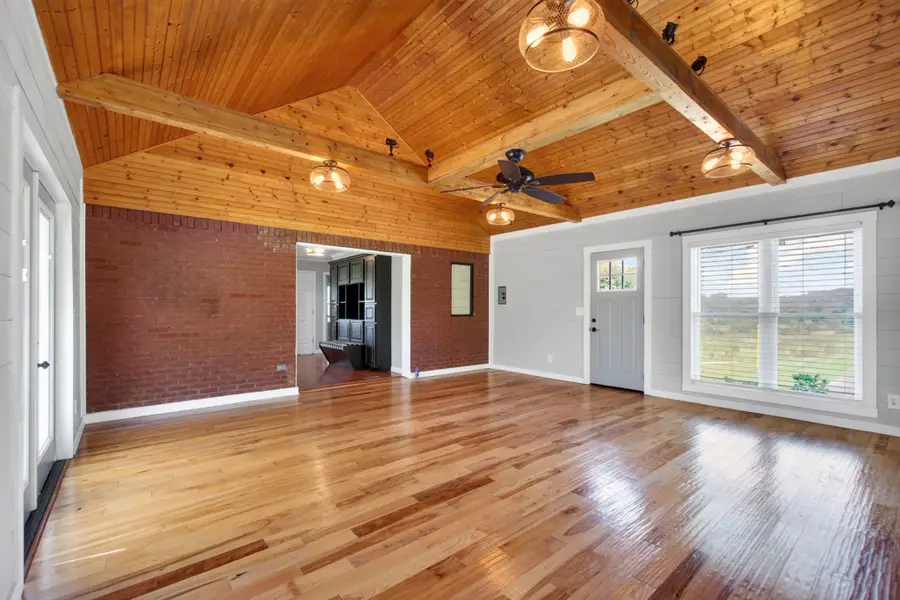 254 Sherwood Forest Rd, Livingston, TN 38570 - #3