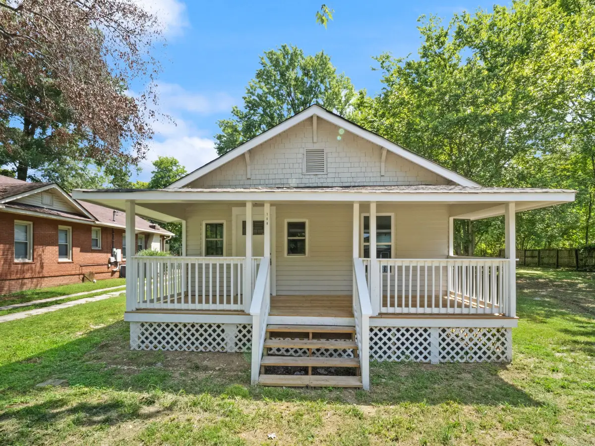 108 Cedar St, Bruceton, TN 38317 - #1