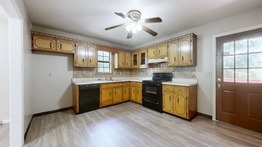 14 Cable Rd, Oak Grove, KY 42262 - #3