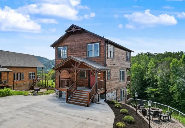 2743 Dayne Dr, Sevierville, TN 37876