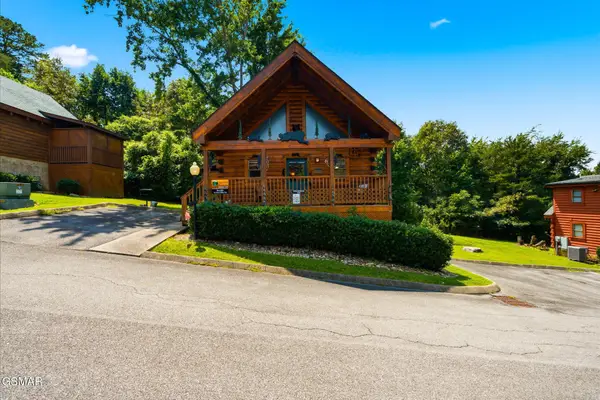 214 Moose Ridge Way, Pigeon Forge, TN 37863