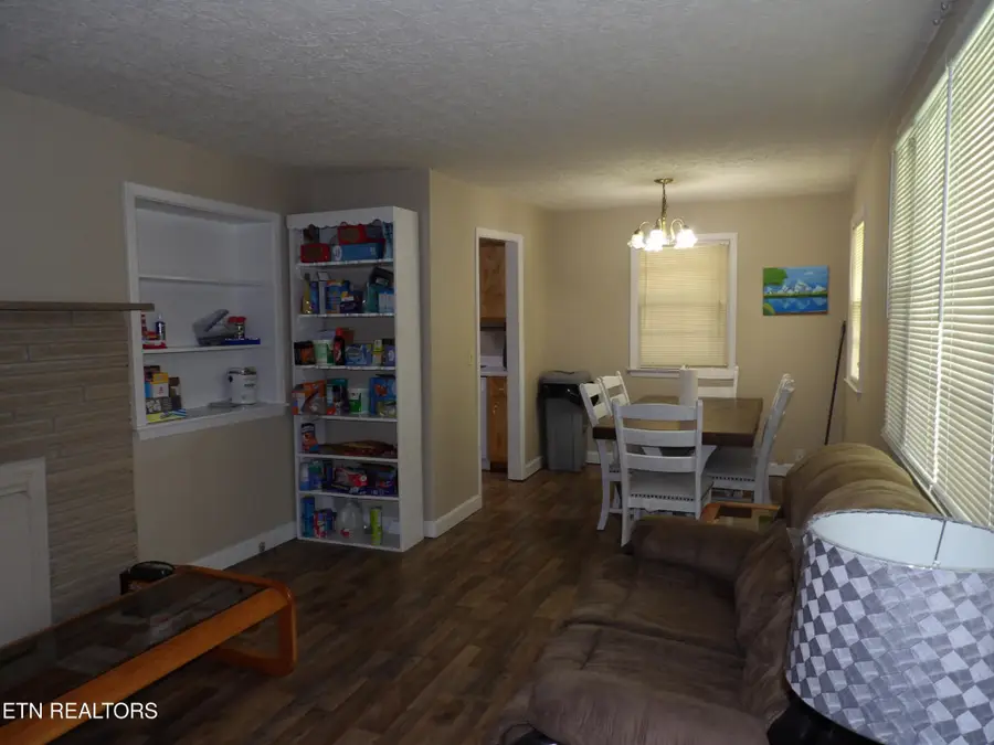 525 Woodlawn Rd, Crossville, TN 38555 - #3