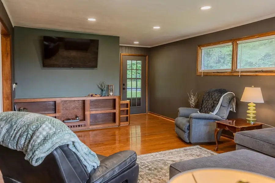 416 Robinson Rd, McMinnville, TN 37110 - #3
