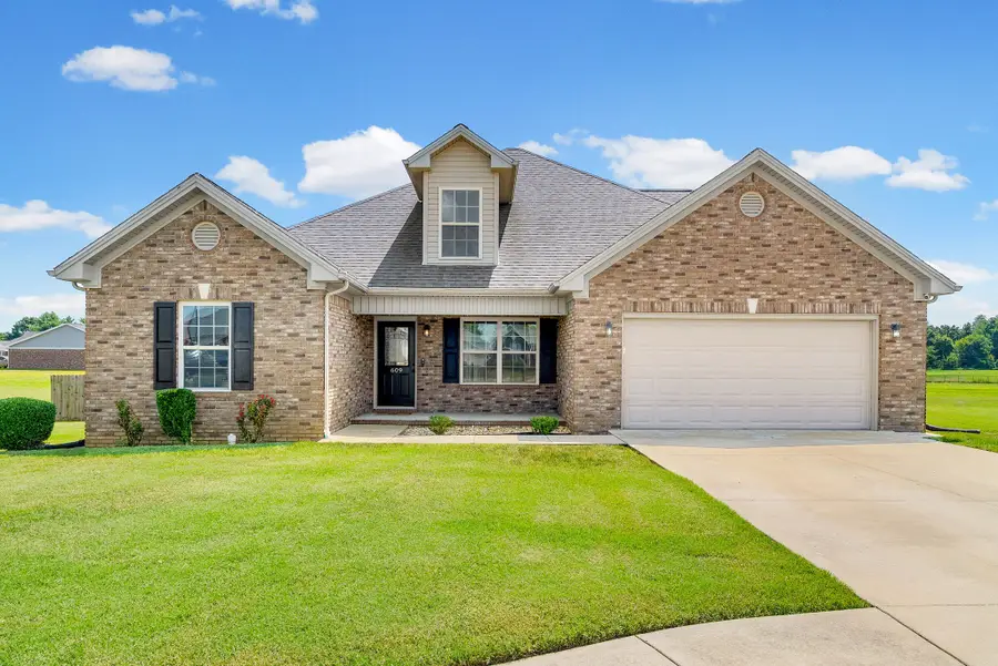 609 Summerset Pl, Hopkinsville, KY 42240 - #3