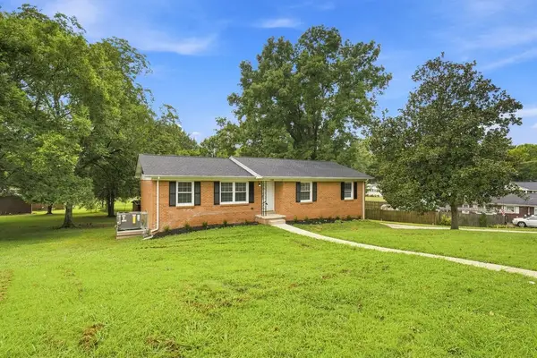 1308 Bagley Dr, Fayetteville, TN 37334