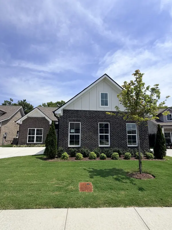 7204 Maddenwood Ln, Hermitage, TN 37076