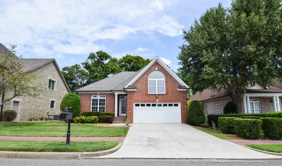 1074 Isaac Franklin Dr, Gallatin, TN 37066 - #2