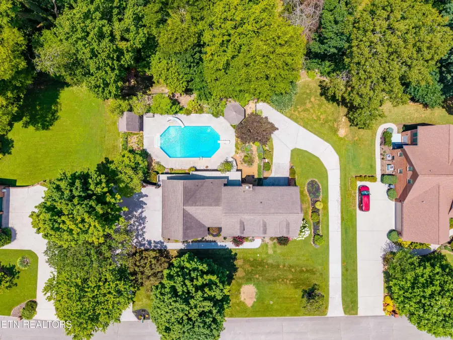 135 N Panoscenic Drive, Maryville, TN 37803 - #3