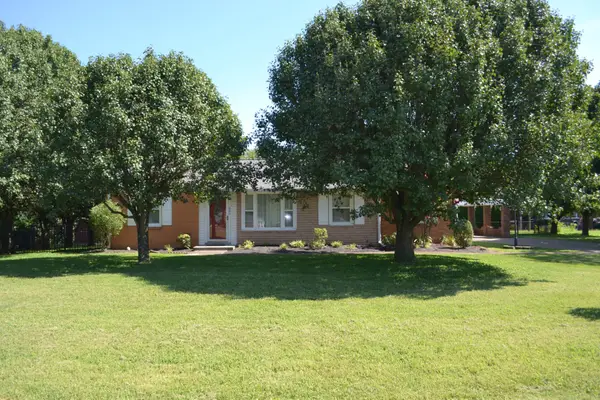 905 Joyce Ln, Nashville, TN 37216