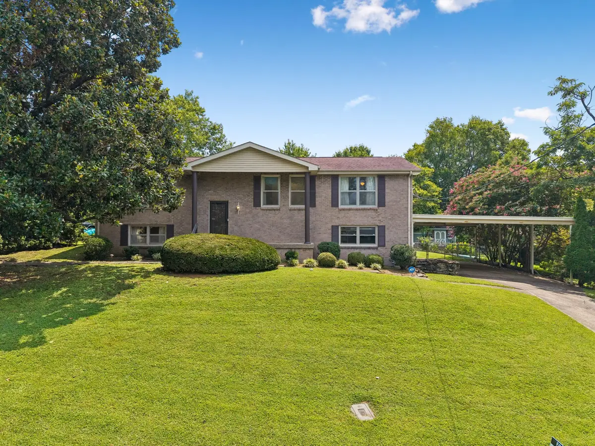 605 Frankfort Dr, Hermitage, TN 37076 - #1