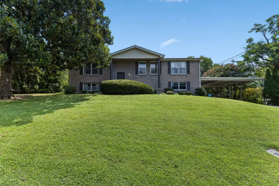 605 Frankfort Dr, Hermitage, TN 37076 - #3