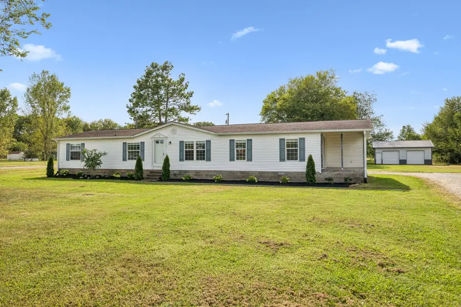4980 Comstock Rd, Chapel Hill, TN 37034 - #2