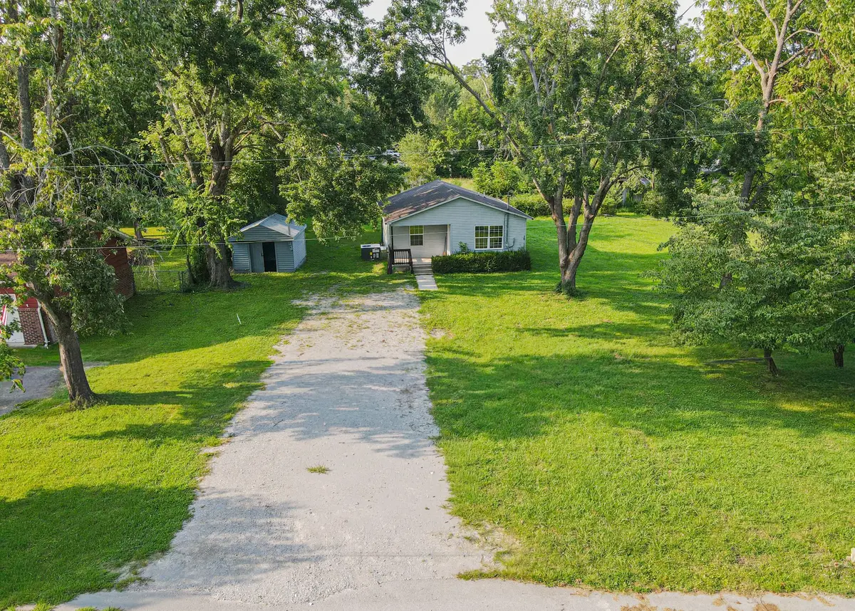 204 Locust St, Manchester, TN 37355 - #1
