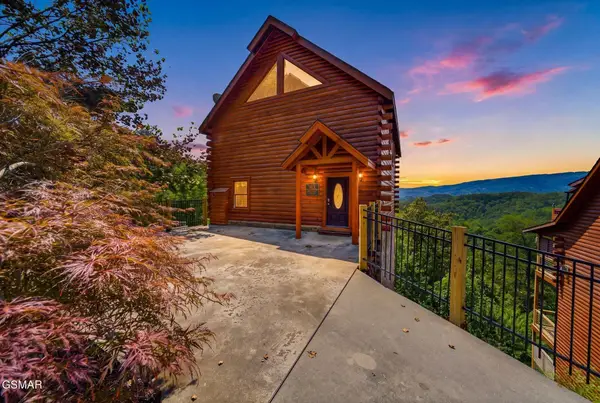 914 Black Bear Cub Way, Sevierville, TN 37862